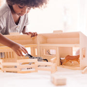 Fold & Go Stable Q1