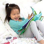 K’s Kids Soft Activity Book - The Wonderful World of Peekaboo! Z0