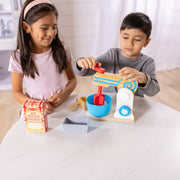 Wooden Make-a-Cake Mixer Set L4
